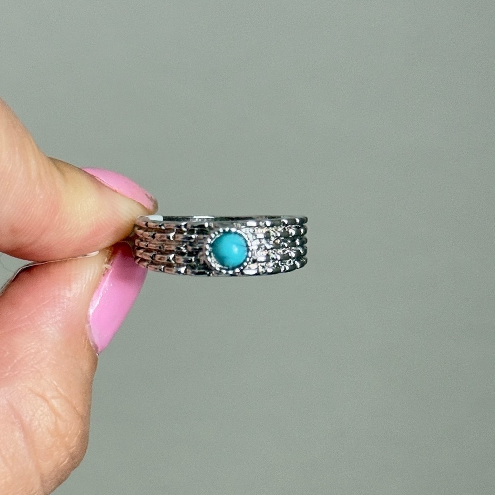 Western Style Silver Ring with Turquoise Stone π - Picture 4 of 7